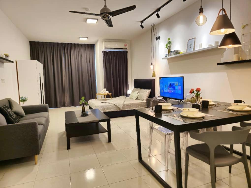 Tiara Imperio Studio 舒适和温暖环境适合情侣享受家的感觉 Kajang Eksteriør billede